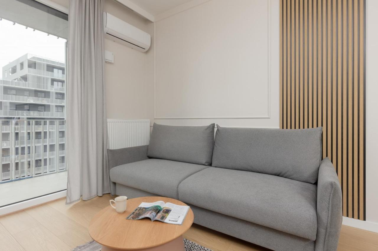 Wola Spacious Flat With Air Conditioning & Balcony By Noclegi Renters 华沙 外观 照片