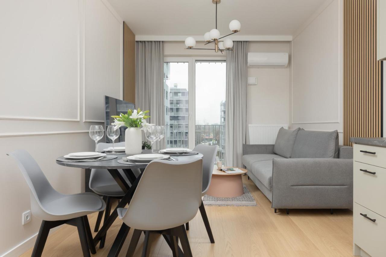 Wola Spacious Flat With Air Conditioning & Balcony By Noclegi Renters 华沙 外观 照片