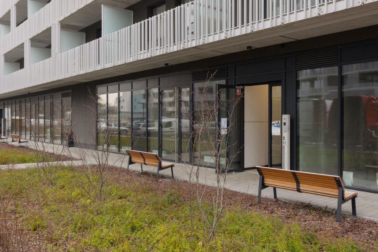 Wola Spacious Flat With Air Conditioning & Balcony By Noclegi Renters 华沙 外观 照片