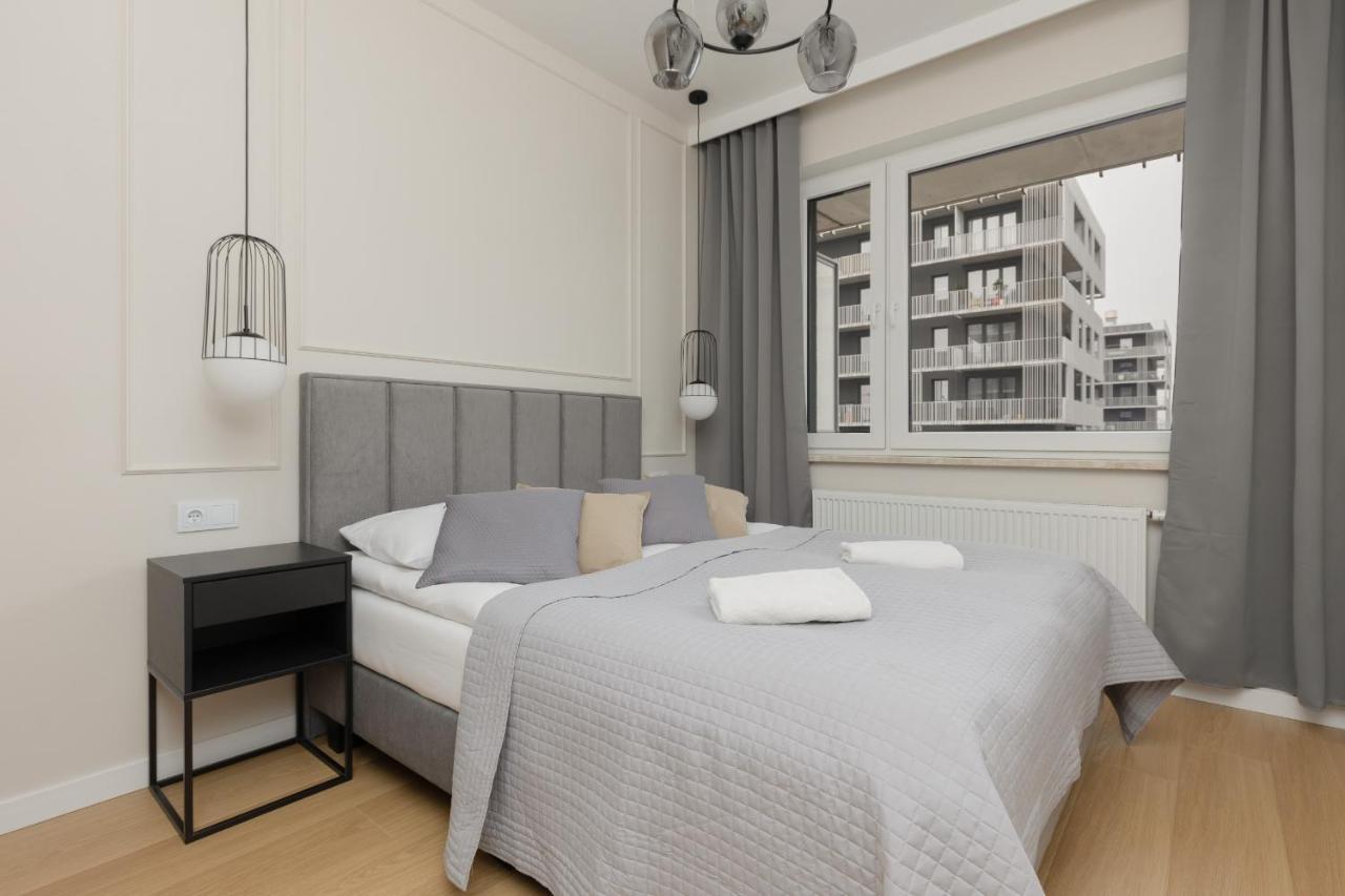 Wola Spacious Flat With Air Conditioning & Balcony By Noclegi Renters 华沙 外观 照片